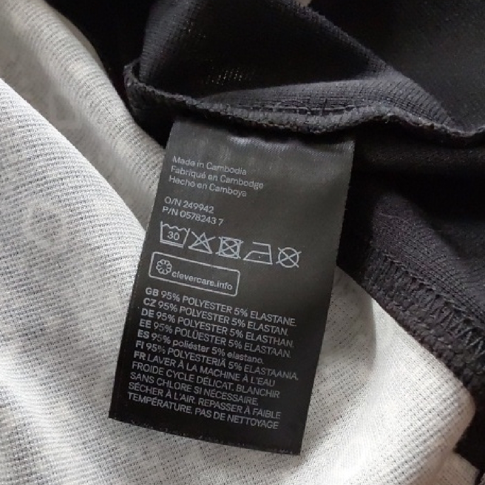 Elegant Black and White Patterned Dress - - Picture 11 of 11